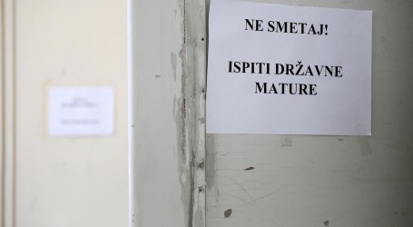 Državna matura počinje ispitima iz materinskih jezika nacionalnih manjina, danas na redu ispit iz srpskog jezika