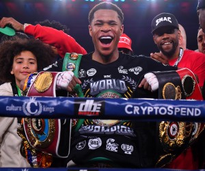 epa09996681 Devin Haney (C) of the USA poses for a photograph with his belts after defeating George Kambosos Jr. of Australia during their world lightweight title boxing match at Marvel Stadium in Melbourne, Australia, 05 June 2022.  EPA/JAMES ROSS AUSTRALIA AND NEW ZEALAND OUT