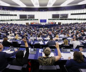 epa10002379 Members of European Parliament (MEP) during a voting session on the 'fit for 55 package', at the European Parliament in Strasbourg, France, 08 June 2022.MEP's will vote on eight legislative texts of the 'Fit for 55' package, which should make it possible to fight against climate change by reducing greenhouse gas emissions as the European Union's plan to reduce GHG emissions by at least 55 percent by 2030.  EPA/JULIEN WARNAND
