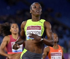 epa10004687 Shericka Jackson (C) of Jamaica reacts after winning the women's 200m race of the Diamond League Golden Gala athletics meeting at the Olimpico stadium in Rome, Italy, 09 June 2022.  EPA/Riccardo Antimiani