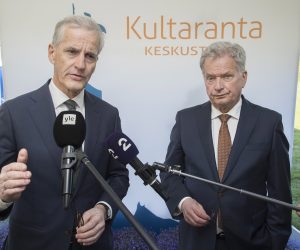 epa10009891 Finland President Sauli Niinisto (R) and Prime Minister of Norway Jonas Gahr Store speak during The Kultaranta Talks in Naantali Finland, Finland, 12 June 2022. The Kultaranta Talks is being hosted by President Sauli Niinisto on 12-13 June 2022. This year, the title of this foreing and security policy discussion event is 'Responsible, strong and stable Nordic region'. The main guests are NATO Secretary General Jens Stoltenberg and Prime Minister of Norway Jonas Gahr Store at the Presidential summer residence Kultaranta, located on the island of Luonnonmaa.  EPA/MAURI RATILAINEN