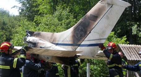 Helikopterom s mjesta nedjeljne tragedije izvučena olupina zrakoplova