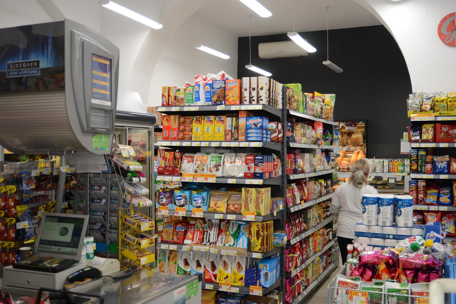 Prodavaonice "Istarski supermarketi" u Puli 15.03.2019., Pula -  Prodavaonice "Istarski supermarketi" u centru Pule.rPhoto: Dusko Marusic /PIXSELL