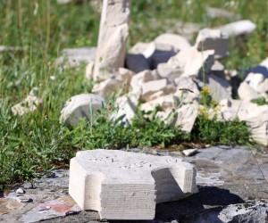 15.06.2022., Mostar, Bosna i Hercegovina - Partizansko spomen groblje ponovno je na meti vandala. Ovog puta devastirano je kao nikad prije, te je unistena gotovo svaka ploca koja se nalazila na spomen groblju. Photo: Denis Kapetanovic/PIXSELL
