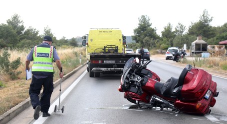 Kod Vrgorca poginule dvije osobe nakon pada s motocikla