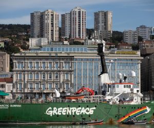 16.10.2021., Rijeka - Na palubi legendarnog Greenpeaceovog broda Arctic Sunrise u rijeckoj luci odrzana je konferencija za medije. Na njoj su predstavili novu kampanju i informacije koje su prikupili tijekom plovidbe na podrucju Jadrana.  Photo: Nel Pavletic/PIXSELL