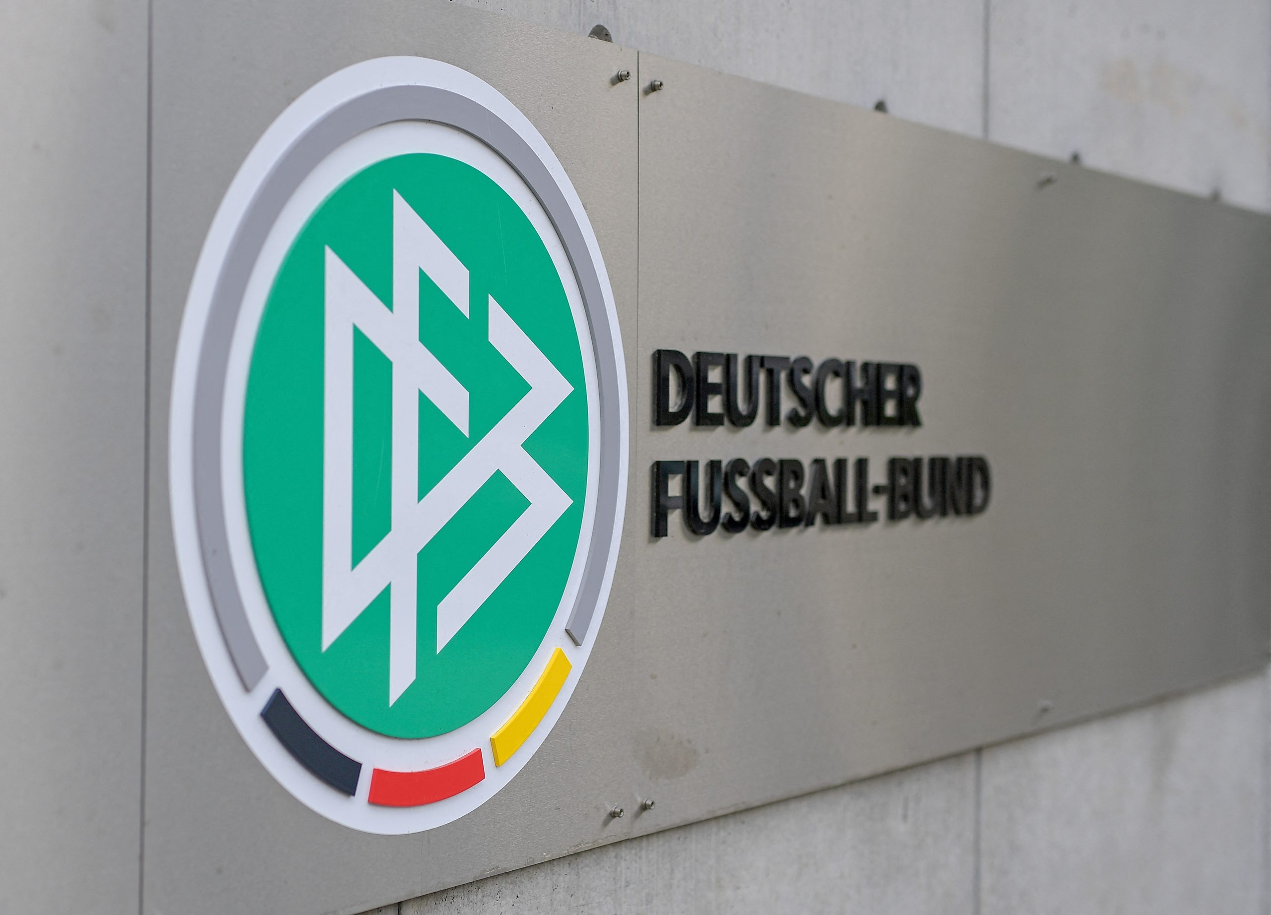FILE PHOTO: The logo of Germany's DFB football association is seen at it's headquarters in Frankfurt, Germany, June 28, 2018. REUTERS/Thorsten Wagner/File Photo Photo: Thorsten Wagner/REUTERS