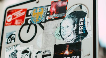 Britanska ministrica odobrila izručenje Juliana Assangea SAD-u