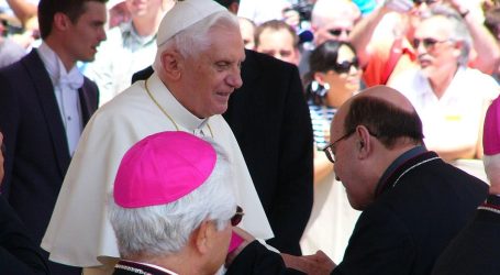 I papa Benedikt XVI. spominje se u tužbi protiv navodnog svećenika pedofila u Njemačkoj
