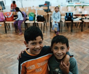Sisak, 21. rujna 2016. - U sisaèkom prigradskom naselju Hrastelnica otvorena je nova predkolska ustavnova u tamonjoj podruènoj koli koju æe ponajvie koristiti mali Romi iz susjednog romskog naselja èime se Sisak svrstao u skupnu rijetkih gradova koji Rome, ali i djecu s tekoæama u razvoju, kao i druge ranjive skupine djece ukljuèuju u djeèje vrtiæe i predkolu, sve zahvaljujuæi programu "Sisaèka arena inkluzija". 
foto HINA / Domagoj Kuniæ / Ured UNICEF-a za Hrvatsku / mm