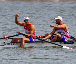 epa10022227 Martin Sinkovic and Valent Sinkovic of Croatia react after the men’s double sculls  final race of the Rowing World Cup in Poznan, west-central Poland, 19 June 2022.  EPA/Pawel Jaskolka POLAND OUT