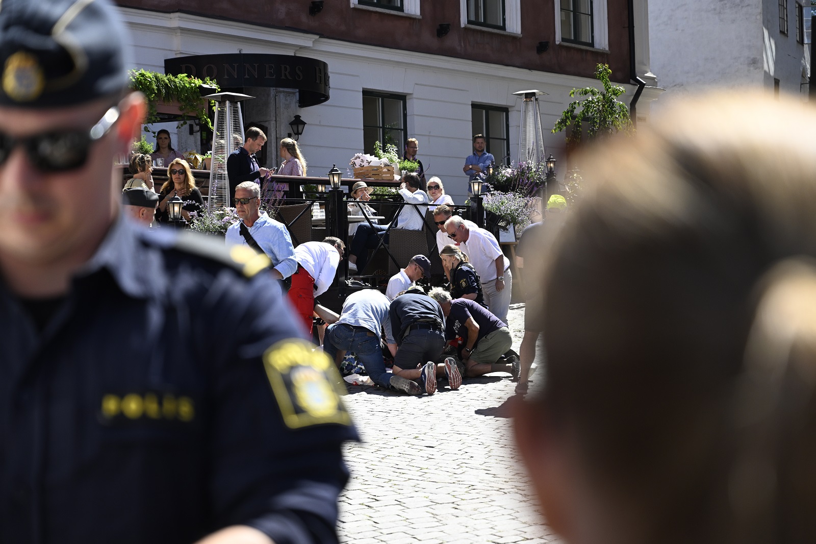 epa10055342 A woman has been seriously injured in a stabbing at the Almedalen political festival on the Swedish island of Gotland, Visby, Sweden, 06 July 2022. A man suspected for the deed has been arrested by the police.  EPA/Henrik Montgomery SWEDEN OUT
