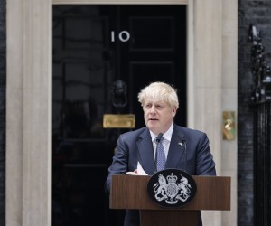 epa10056729 British Prime Minister Boris Johnson announces his resignation as leader of the Conservative Party in Downing Street, London, Britain 7 July 2022.  Johnson resigned as Tory Party leader after he lost support in his own government and party. He is expected to stay in post until a successor is elected, expected to be in the autumn.  EPA/TOLGA AKMEN