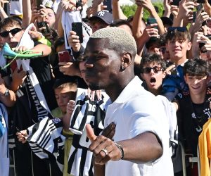 epa10061123 New Juventus' player Paul Pogba arrives at the J Medical center to undergo medical tests, in Turin, Italy, 09 July 2022. The French international has arrived in Turin to complete his return to Italian Serie A soccer side Juventus on a free transfer.  EPA/Alessandro Di Marco