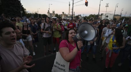 Novi prosvjedi u Budimpešti! Tisuće na ulicama zbog Orbanovih mjera štednje i poreznih promjena