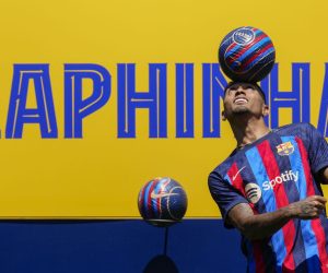 epa10072581 Brazilian forward Raphinha during his presentation as new signing of FC Barcelona during an event held at Sant Joan Despi Sport City in Barcelona, Catalonia, Spain on 15 July 2022.  EPA/Enric Fontcuberta