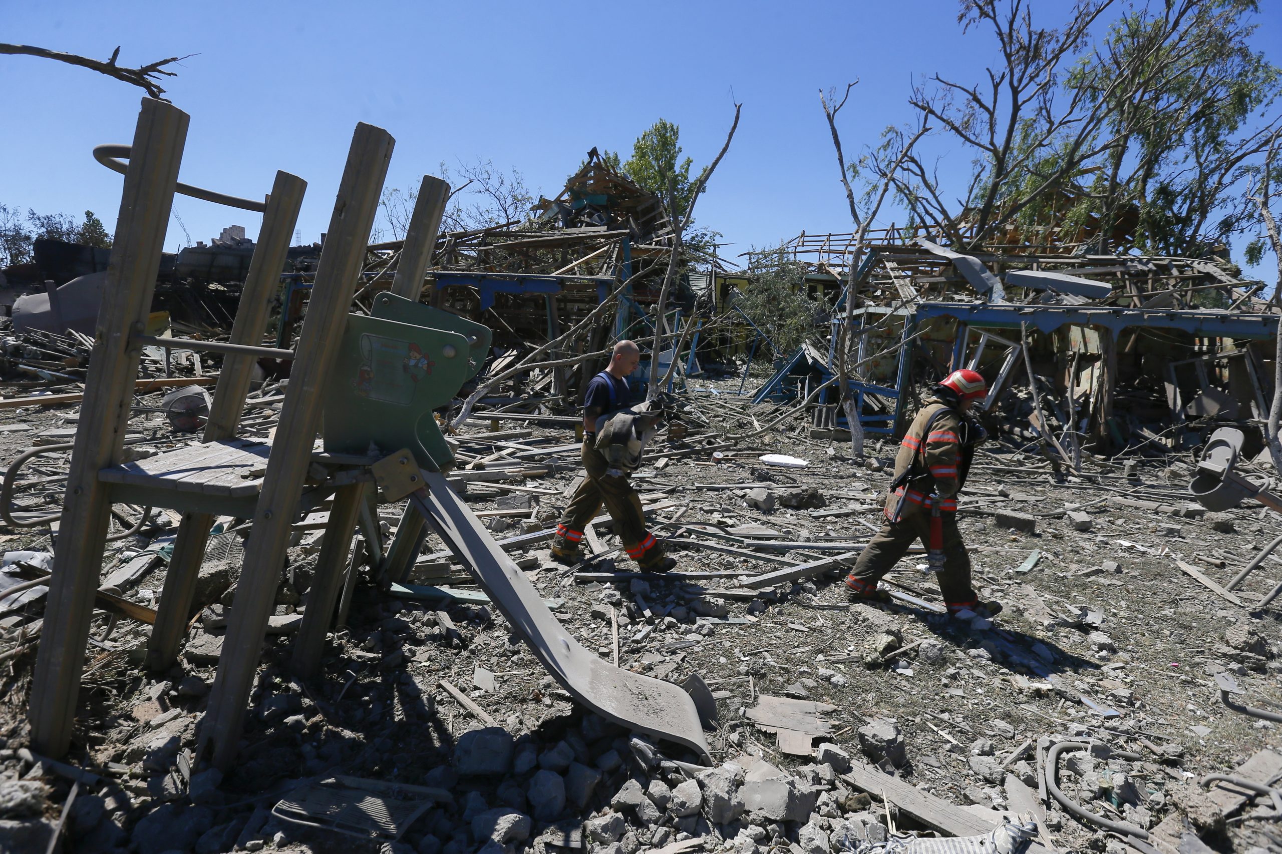 epaselect epa10092257 Rescuers walk among rubble at a site of a missile strike in Odesa area, Ukraine, 26 July 2022. A massive missile strike was inflicted on the south of Ukraine in the wee hours of 26 July by Russian forces from the waters of the Black Sea, the spokesperson of the Command of the Air Force of the Armed Forces of Ukraine said. Several private buildings and infrastructure objects were destroyed, no fatalities in that attack were reported. Russian troops on 24 February entered Ukrainian territory, starting a conflict that has provoked destruction and a humanitarian crisis.  EPA/STRINGER