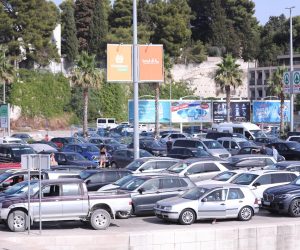 01.07.2022., Split - Prvi dan srpnja uobicajeno donosi povecanje prometa u trajektnom prijevozu. Poslijepodnevna guzva ispred trajekta za Supetar. Photo: Ivo Cagalj/PIXSELL
