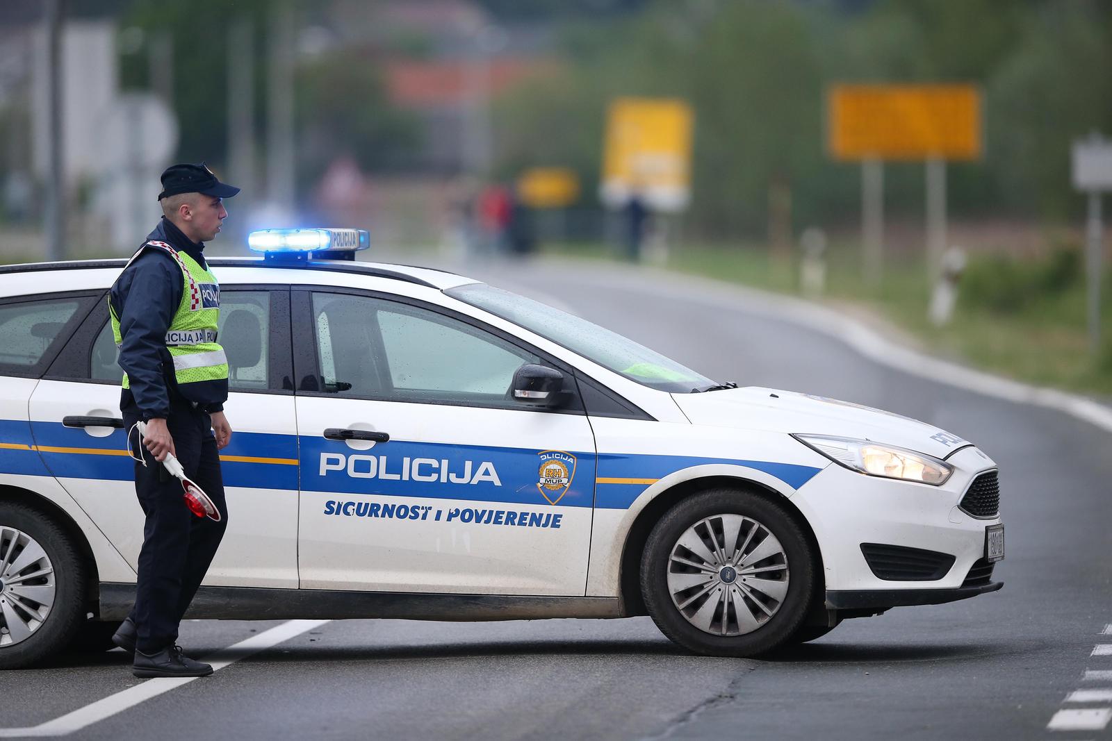 07.05.2022., Velika Gorica - Prometna nesreca kod mjesta Ogulinec, tri osobe poginule u slijetanju automobila s ceste. Ocevid je u tijeku. Photo: Matija Habljak/PIXSELL