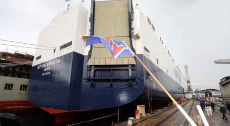 Brod Neptune Barcelona predan novim grčkim vlasnicima