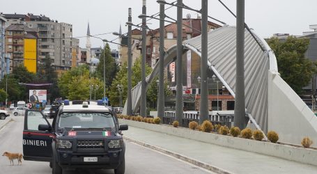 Sirene na Kosovu, postavljaju se barikade, zatvorene granice! Kosovska policija: “Pucali su na nas”