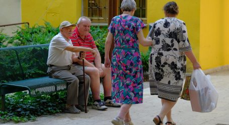 Umirovljenici će u rujnu primiti rekordan iznos usklađivanja mirovina, a i zastupnici dobivaju ‘povišicu’