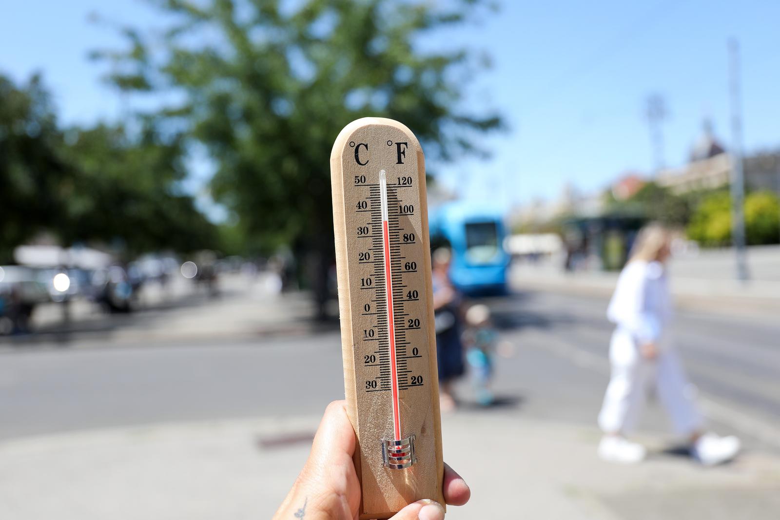 20.07.2022., Zagreb,  Toplinski val, temperature se u Hrvatskoj priblizavaju 40 C Photo: Emica Elvedji/PIXSELL