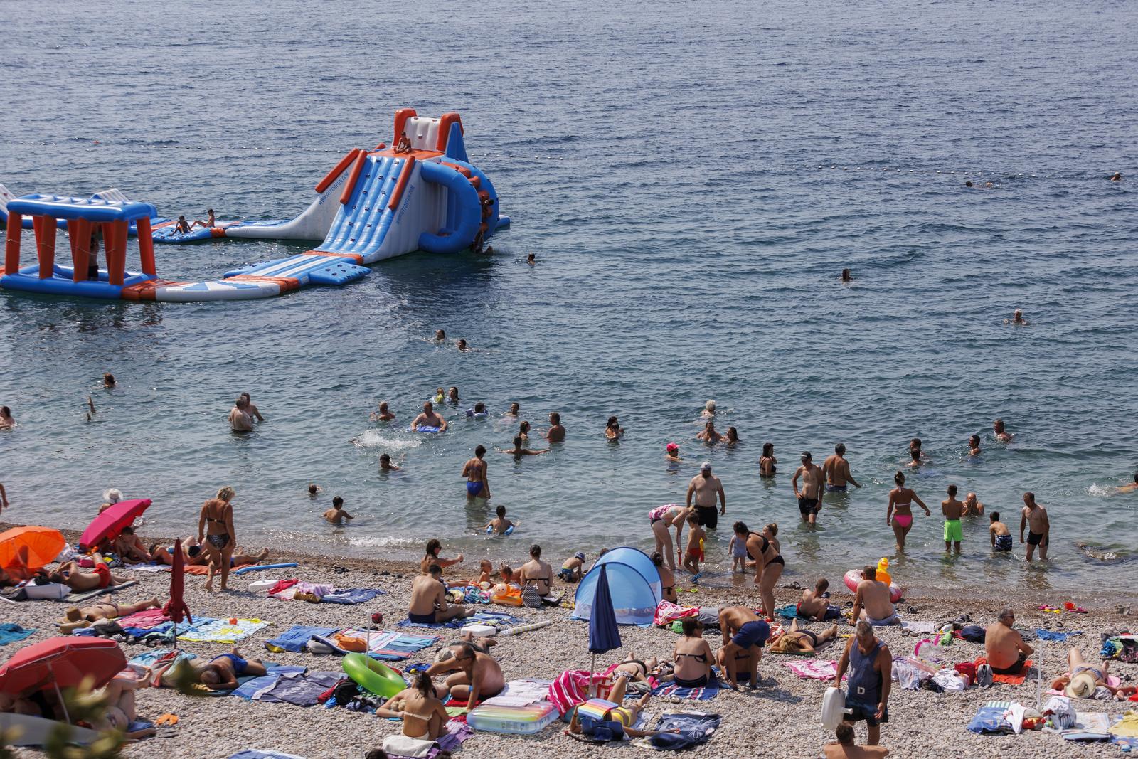 24.07.2022., Rijeka - Guzva na plazama tijekom vikenda.  


 Photo: Nel Pavletic/PIXSELL