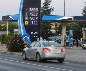 26.07.2022., Sibenik - Od ponoci nove znatno nize cijene goriva na benzinskim postajama sirom Hrvatske. Photo: Hrvoje Jelavic/PIXSELL