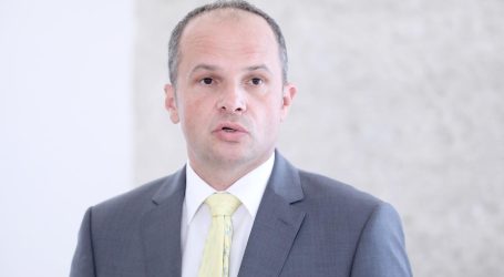 Hajdaš Dončić: “Apsolutno mi je nepojmljivo da strateška kompanija dopusti da direktori maznu pare”