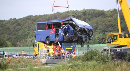 ŽDO: Oba vozača poljskog autobusa poginula u nesreći, obavljene obdukcije