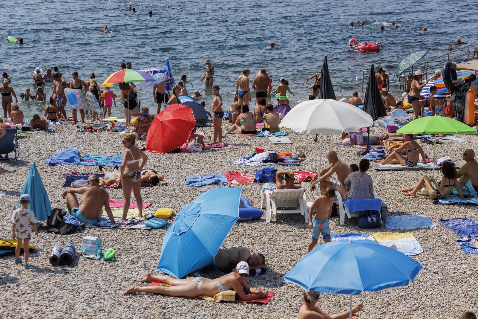 24.07.2022., Rijeka - Guzva na plazama tijekom vikenda.  


 Photo: Nel Pavletic/PIXSELL