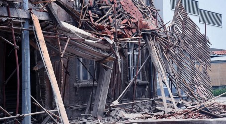 Srušila se secesijska zgrada u središtu Siska, nitko nije ozlijeđen