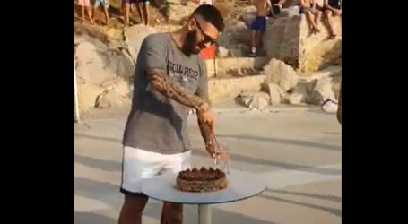 ‘Balun na skalini’: Marko Livaja danas slavi 29. rođendan, dočekale ga pjesma i torta na popularnoj plaži Jadran!