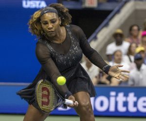 epa10151359 Serena Williams of the USA in action against Anett Kontaveit of Estonia during the US Open Tennis Championships at the USTA National Tennis Center in Flushing Meadows, New York, USA, 31 August 2022. The US Open runs from 29 August through 11 September.  EPA/SARAH YENESEL