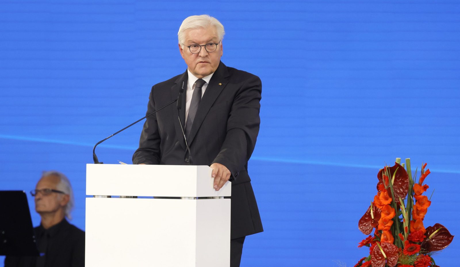 epa10161638 German President Frank-Walter Steinmeier speaks during a commemoration of the 50th anniversary of the Munich Summer Olympics massacre, in Fuerstenfeldbruck, Germany, 05 September 2022​. Fifty years ago, on 05 September 1972, Palestinian terrorists had carried out an attack on the Summer Olympics in Munich. Eleven members of the Israeli team and one policeman died in the Olympic Village.  EPA/RONALD WITTEK