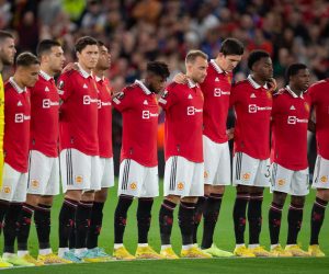epa10171085 The players from both teams observes a minute of silence to honour HRH Queen Elizabeth II before the UEFA Europa League round 1 soccer match between Manchester United and Real Sociedad held in Manchester, Britain, 08 September 2022. According to a statement issued by Buckingham Palace on 08 September 2022, Britain's Queen Elizabeth II has died at her Scottish estate, Balmoral Castle, on 08 September 2022. The 96-year-old Queen was the longest-reigning monarch in British history  EPA/PETER POWELL