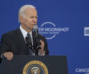 epa10180537 US President Joe Biden delivers remarks on the Cancer Moonshot, which aims to dramatically reduce cancer deaths, on the 60th anniversary of President John F. Kennedy's 'Moonshot' speech, at the JFK Library and Museum in Boston, Massachusetts, USA, 12 September 2022.  EPA/AMANDA SABGA