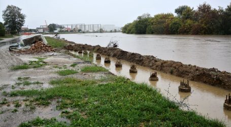 Poplave kod Karlovca više ne prijete, lakše je i oko Siska