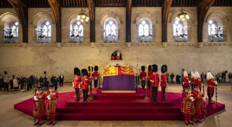 U ponedjeljak pogreb kraljice Elizabete II. Tko je sve pozvan, a tko nije?