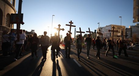 BEOGRADSKI PRIDE: Uz sudionike Europridea, na ulicama i tisuće ekstremista