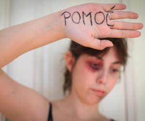 17.06.2019., Osijek - U Hrvatskoj nasilje u obitelji ili partnersko nasilje dozivljava jedna od tri zene, svakodnevno se prijavljuje oko 45 slucajeva nasilja u obitelji a tijekom praznika broj poraste i na 60.rPhoto: Dubravka Petric/PIXSELL