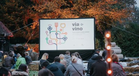 Velika završnica VIA VINO festivala: Uz potragu za tartufima, vrhunska vina i jela s potpisom posjetitelji su uživali u filmskoj večeri na otvorenom!