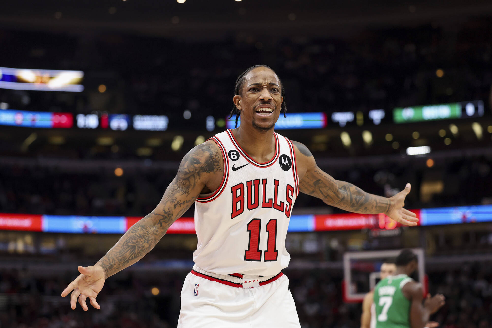 October 24, 2022: Chicago Bulls forward DeMar DeRozan 11 looks at a referee after they called the ball out-of-bounds on the Bulls during the first period against the Boston Celtics at the United Center Monday Oct. 24, 2022, in Chicago. - ZUMAm67_ 20221024_zaf_m67_037 Copyright: xArmandoxL.xSanchezx