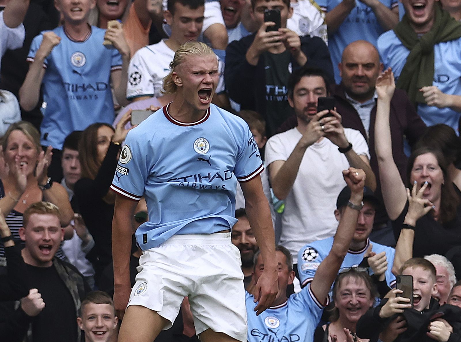 August 27, 2022, Manchester, United Kingdom: Manchester, England, 27th August 2022. Erling Haaland of Manchester City celebrates scoring his hatrick goal during the Premier League match at the Etihad Stadium, Manchester. (Credit Image: © Darren Staples/CSM via ZUMA Press Wire) (Cal Sport Media via AP Images)