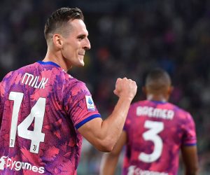 epa10220424 Juventus' Arkadius Milik celebrates after scoring the 3-0 lead during the Italian Serie A soccer match between Juventus FC and Bologna FC in Turin, Italy, 02 October 2022.  EPA/Alessandro Di Marco