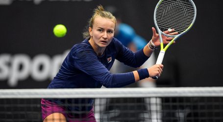 WTA turnir u Ostravi osvojila Čehinja Krejčikova pobjedom nad prvom tenisačicom svijeta Swiatek