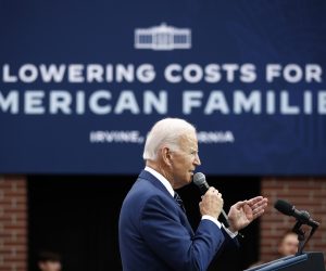 epa10244508 US President Joe Biden delivers remarks on the Inflation Reduction Act and his administration's fiscal policies, at Irvine Valley College, in Irvine, California, USA, 14 October 2022.  EPA/CAROLINE BREHMAN