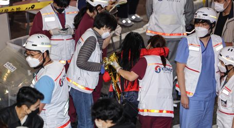 Poginulo 146, a ozlijeđeno 150 ljudi za Noć vještica u Seulu. Dugim redom nosila odnose mrtve