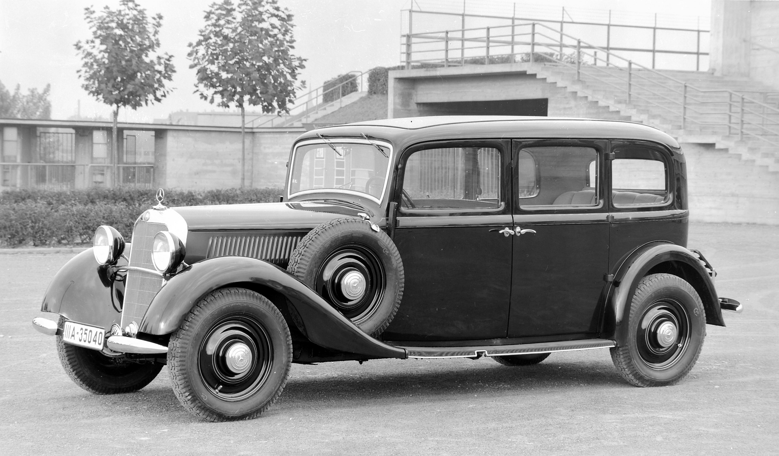 Pullman auch mit Dieselmotor: Mercedes-Benz 260 D Pullman-Limousine (Baureihe W 138) aus dem Jahr 1936. 

Pullman also with diesel engine: Mercedes-Benz 260 D Pullman limousine (W 138 series) from 1936.